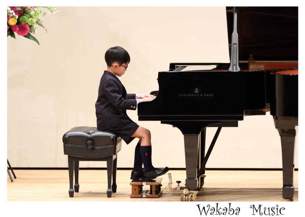 ピアノ演奏の際の【足台・椅子】は重要 | 千葉市若葉区 わかば音楽教室